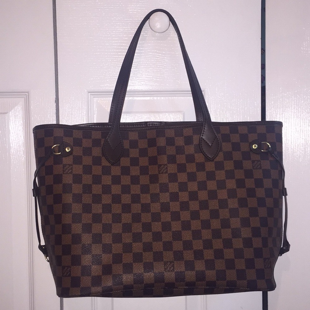 Louis Vuitton Neverfull PM sized tote